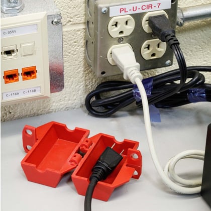 Brady vergrendelingssysteem voor elektrische stekkers klein