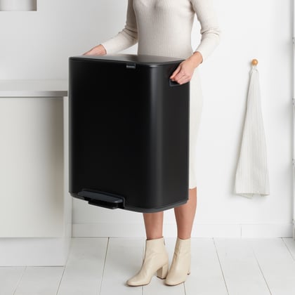 Brabantia Bo pedaalemmer 60ltr matt black met voetbediening 