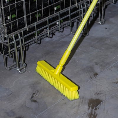 Vikan zachte veger 40cm medium geel