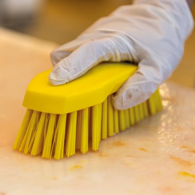 Vikan grote werkborstel hard geel