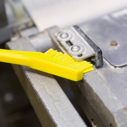 Vikan precisieborstel geel 