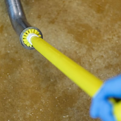 Vikan pijpenborstel geel hard + steelverbinding 150x63