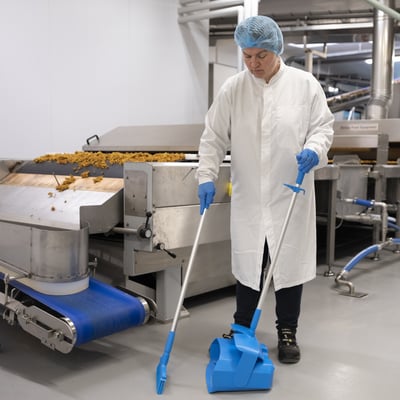 Vikan combinatieset blik-veger met lange steel  afsluitbaar blauw