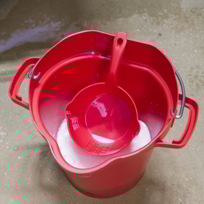 Vikan ronde schepbak rood 2ltr
