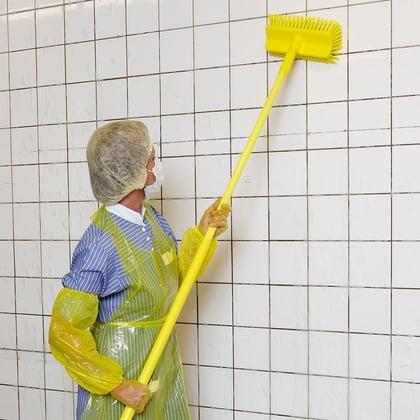 Vikan hoekschrobber polyester hygienisch geel