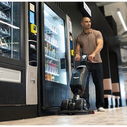 Numatic NuClean Compact 440NX Flex schrobzuigmachine incl. NX300 batterij