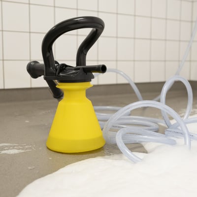 Vikan ergofoam injector met aanzuigslang